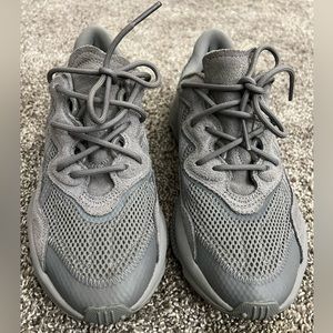 Adidas Originals Ozweego Grey Women’s size 8
